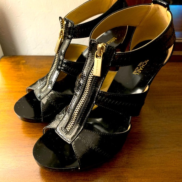 michael kors zip up heels